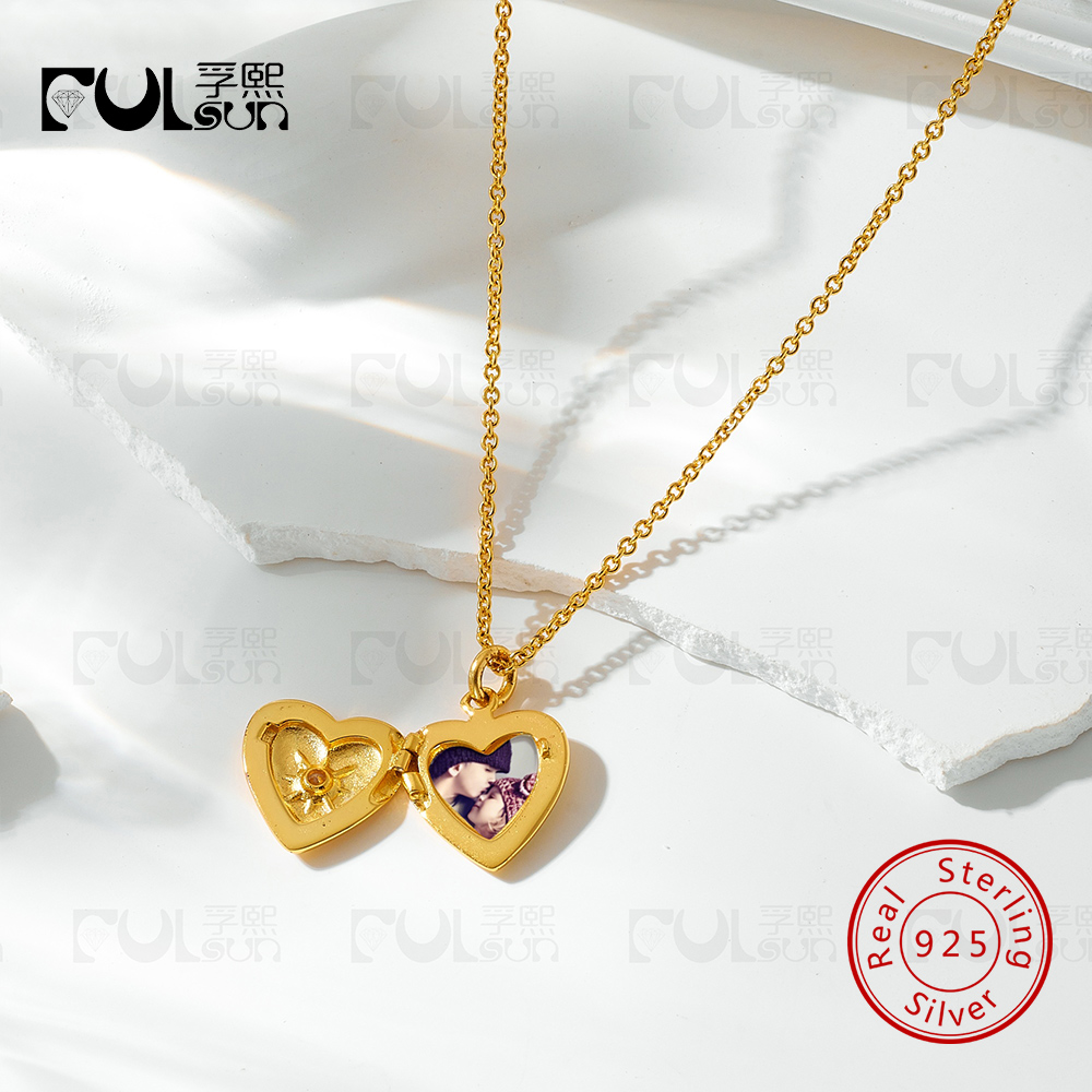 Collar con Medallón de Corazón - Heart Locket Necklace Photo reseña y precio